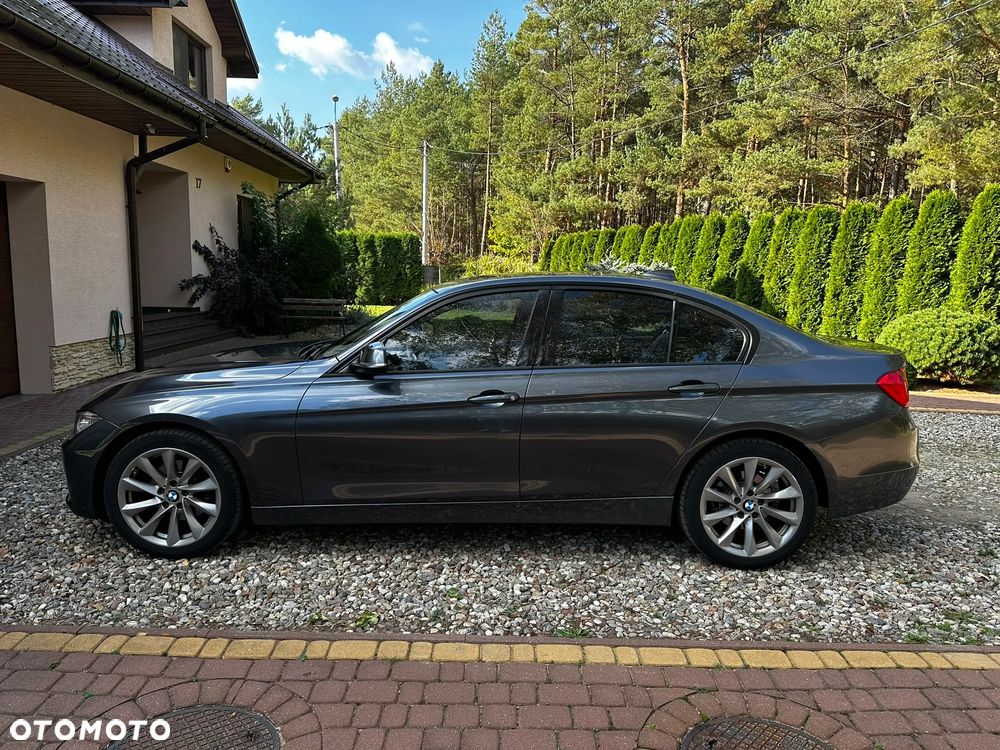 BMW Seria 3 328i - 7