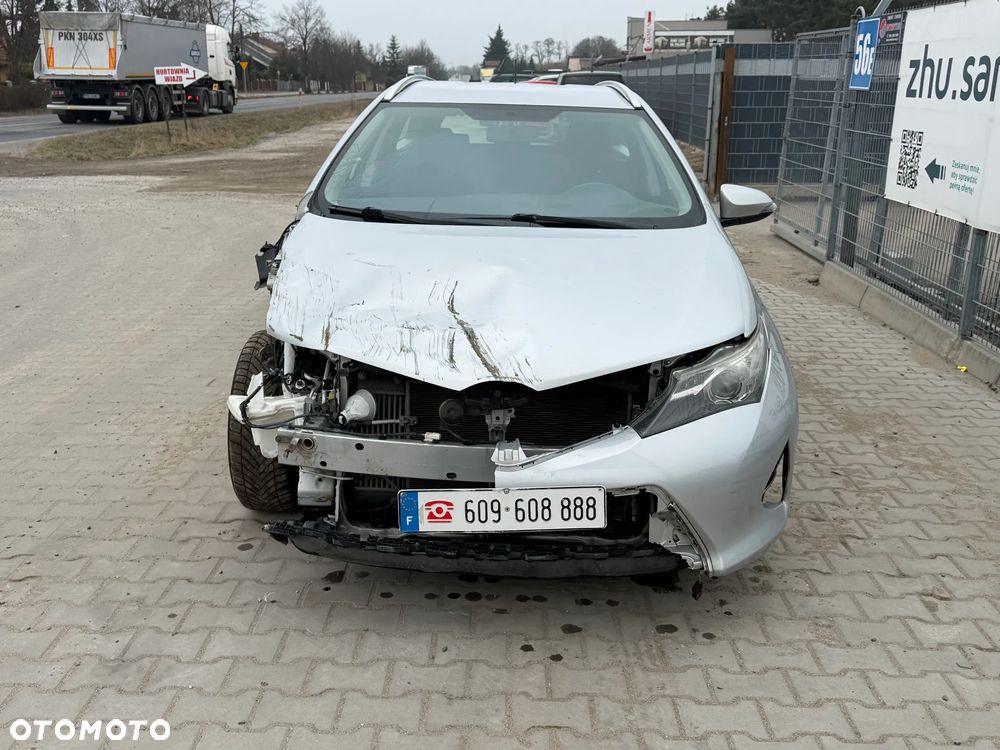 Toyota Auris 1.4 D-4D Design Edition - 2