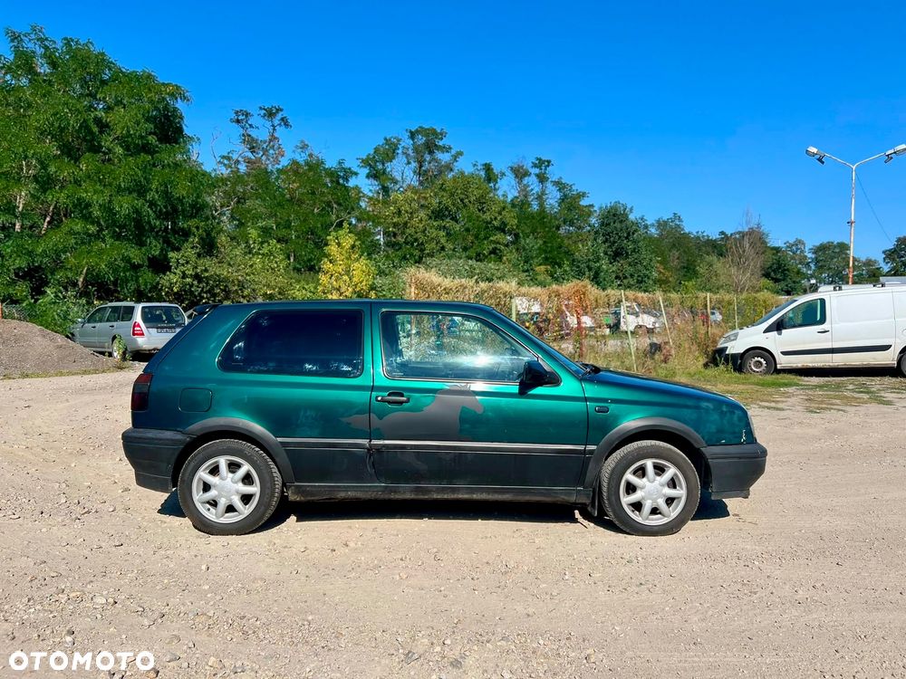 Volkswagen Golf 1.6 CL - 7