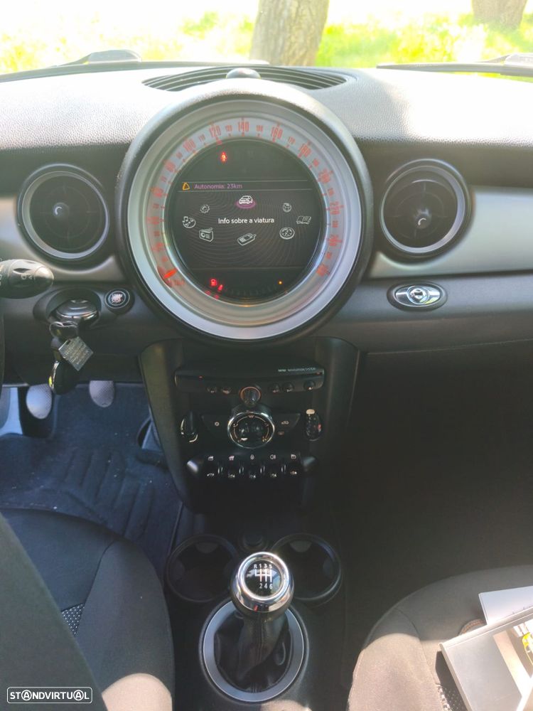 MINI Cabrio Cooper D - 22