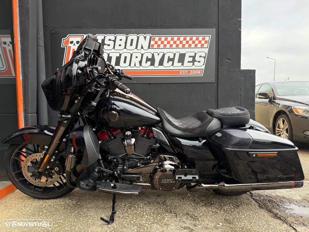 Harley-Davidson FLHXS CVO - 9