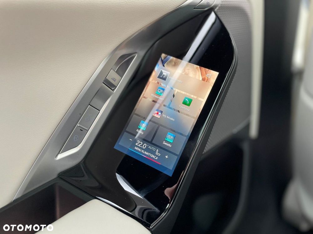 BMW Seria 7 - 32