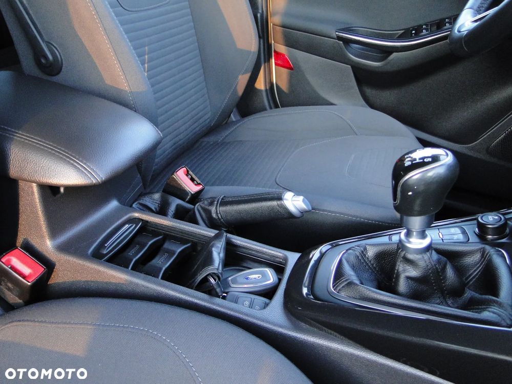 Ford Focus 1.0 EcoBoost STart-Stopp-System TITANIUM X - 24