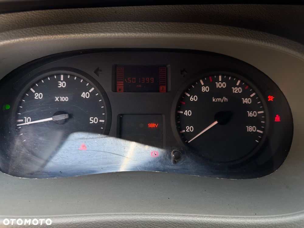 Nissan Interstar - 13