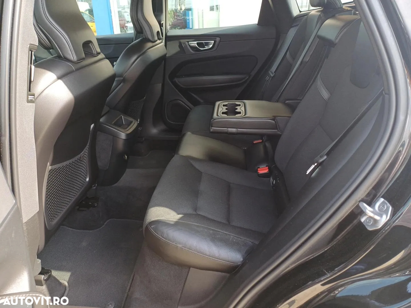 Volvo XC 60 B4 D AWD Geartronic Momentum - 18