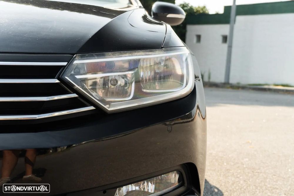 VW Passat Variant 1.6 TDI Confortline DSG - 25