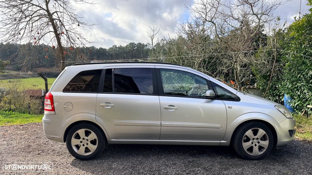 Opel Zafira 1.7 CDTI Cosmo - 4