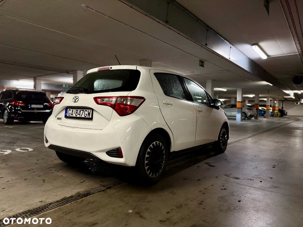 Toyota Yaris 1.5 Premium - 3