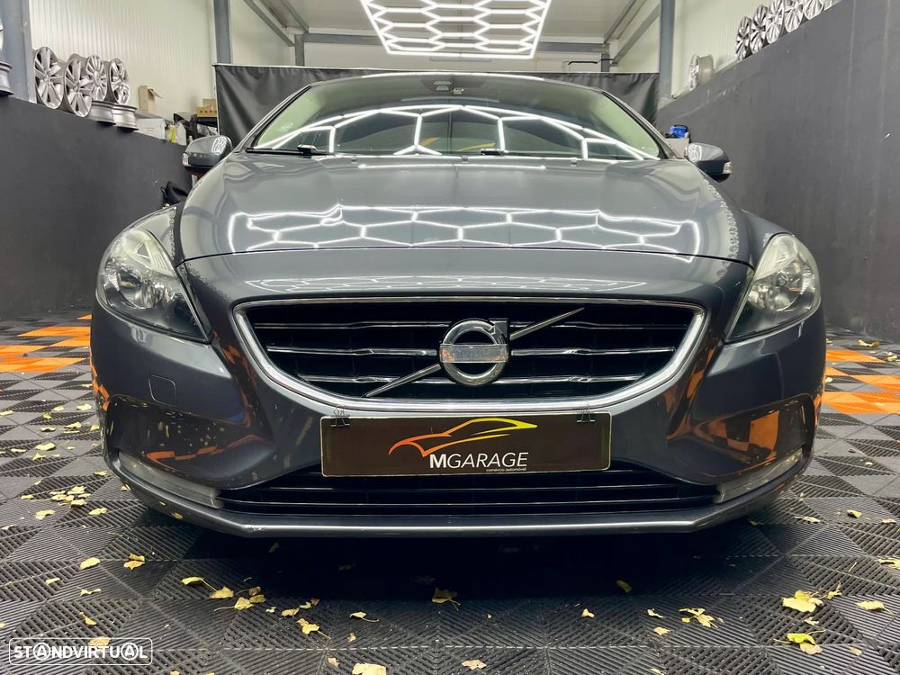 Volvo V40 1.6 D2 Momentum Eco - 11