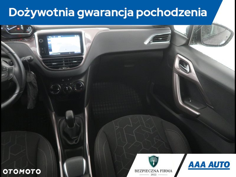 Peugeot 2008 - 9