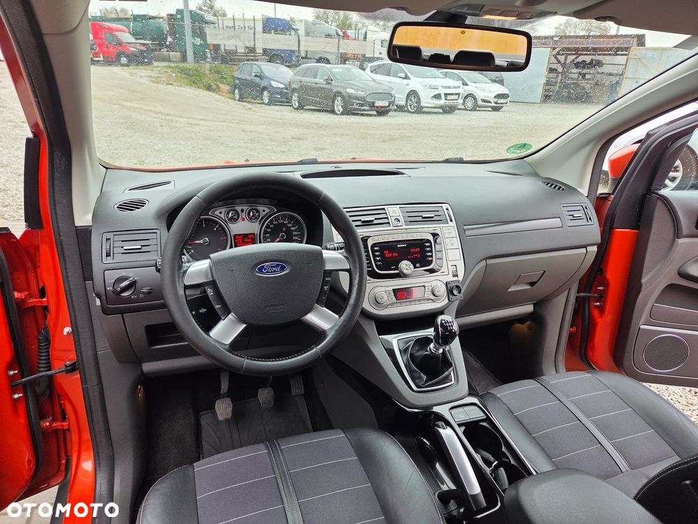 Ford Kuga 2.0 TDCi 4x4 Titanium - 16