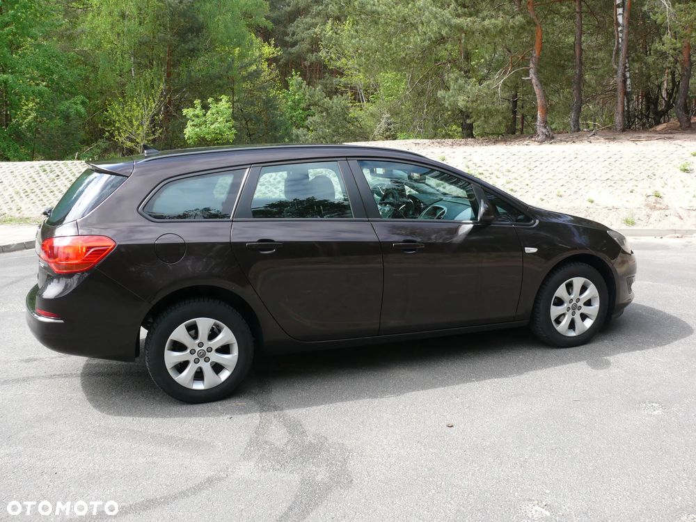Opel Astra 1.4 T Enjoy - 11