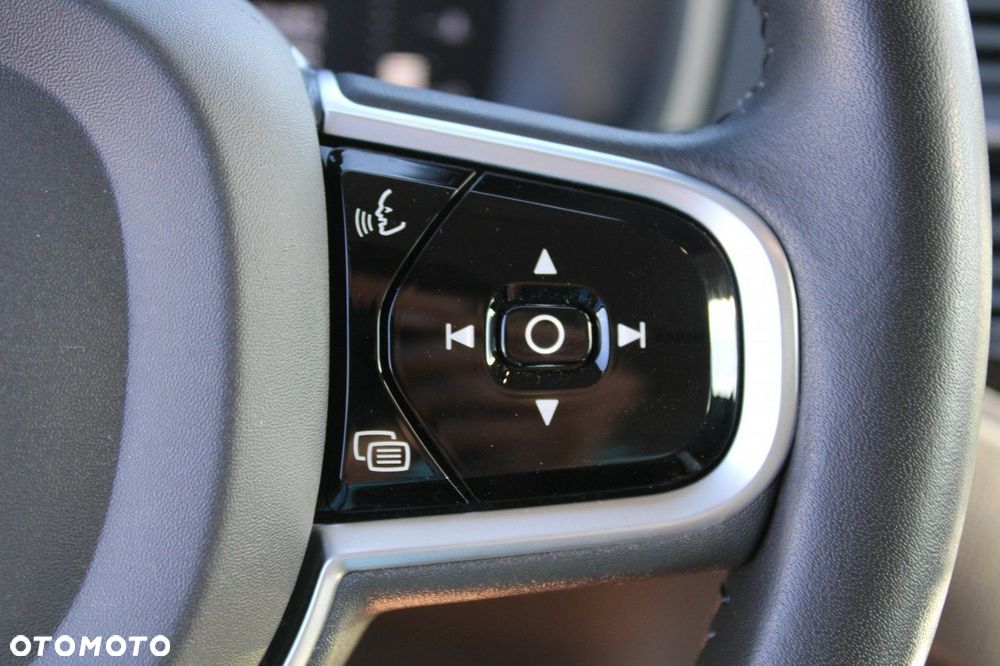 Volvo XC 90 - 23
