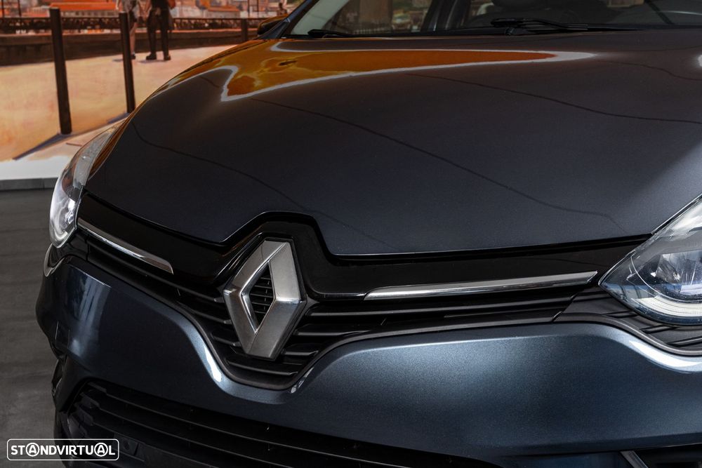 Renault Clio - 7