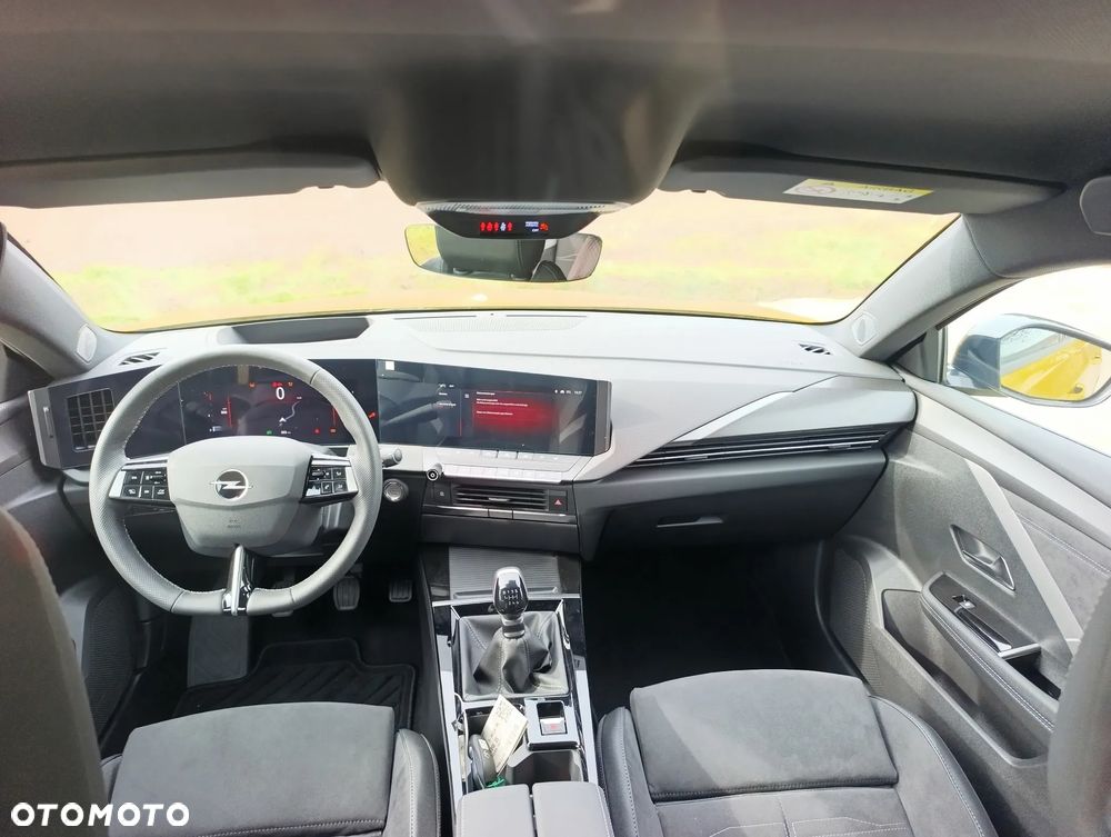 Opel Astra 1.2 Turbo Business Elegance - 18