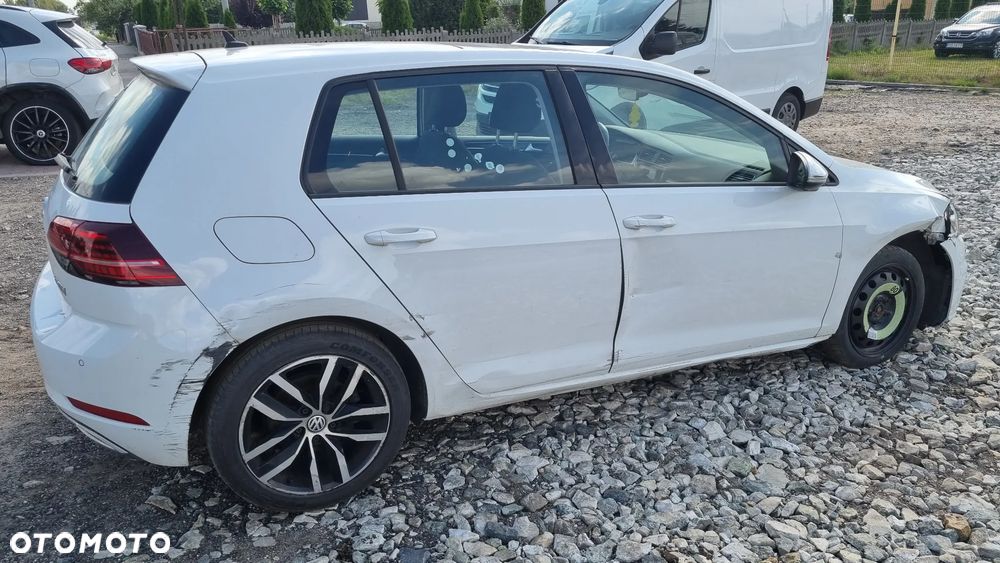 Volkswagen Golf 2.0 TDI (BlueMotion Technology) DSG Comfortline - 13