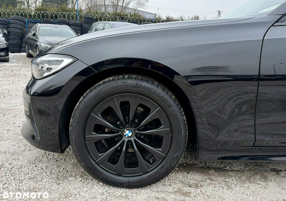 BMW Seria 3 - 36