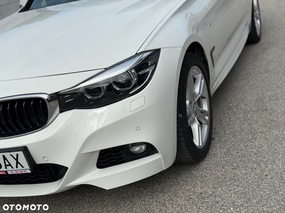 BMW 3GT 330i xDrive M Sport - 38