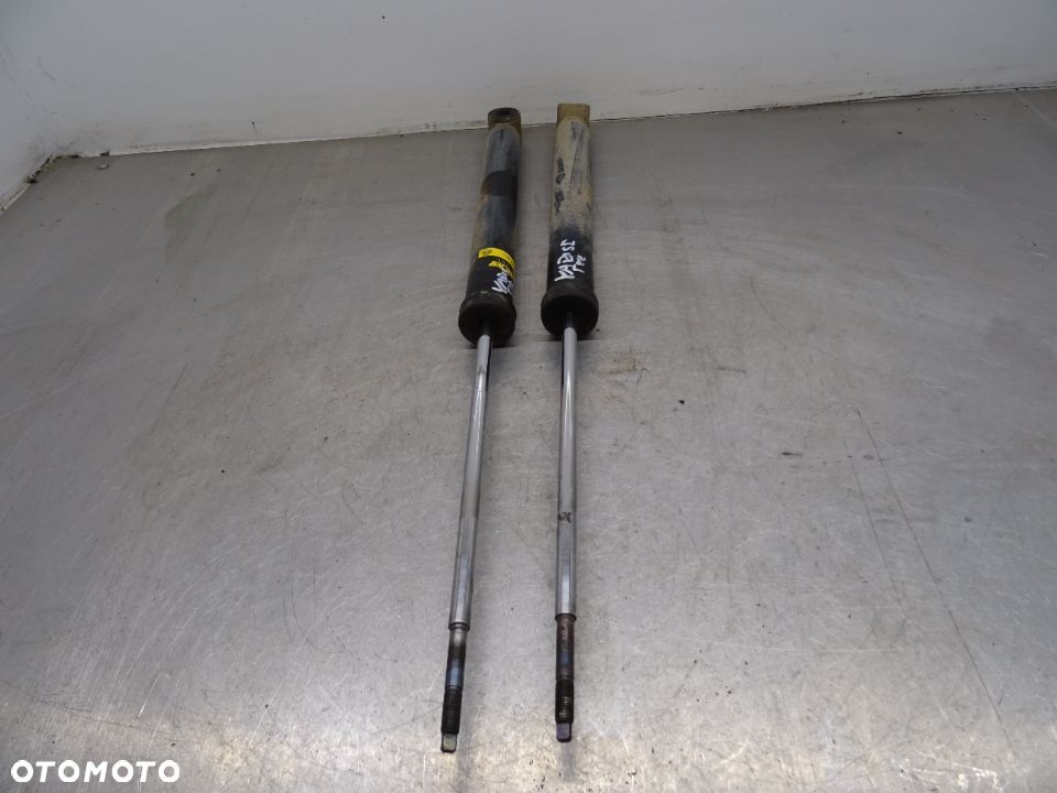 TOYOTA YARIS I 99-02 1.3B AMORTYZATORY TYŁ - 1