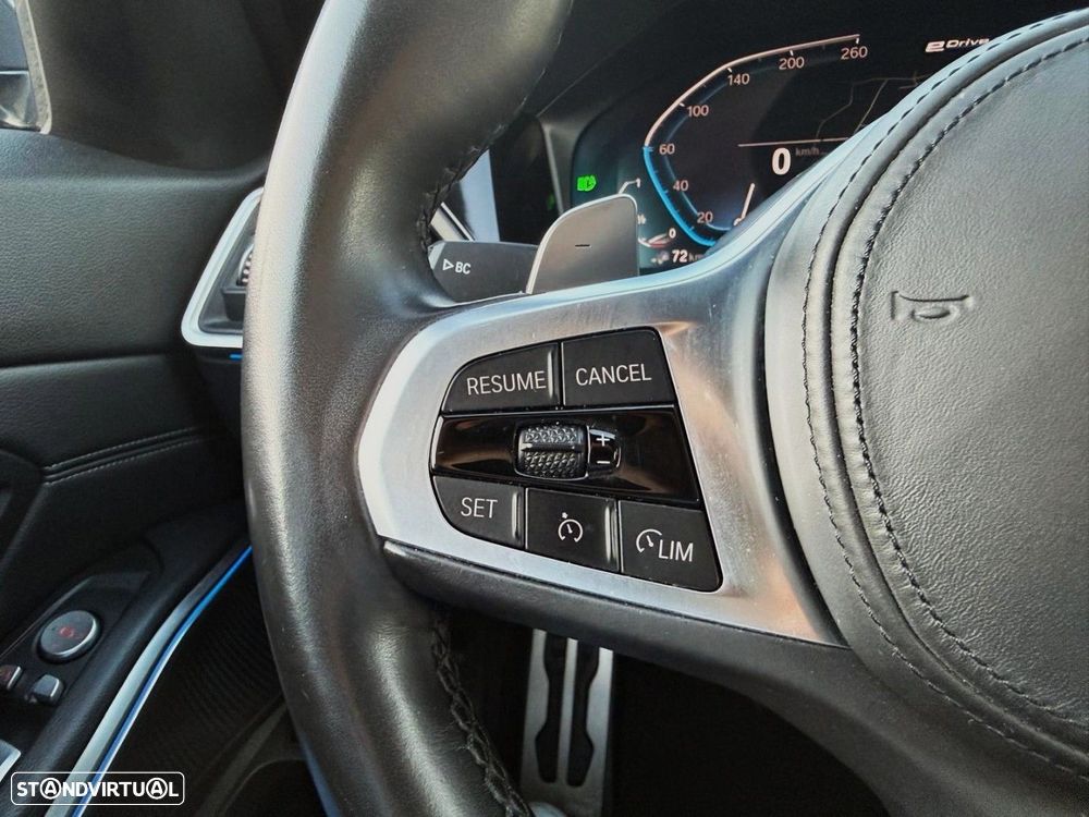 BMW 330 e Touring Pack M Auto - 20