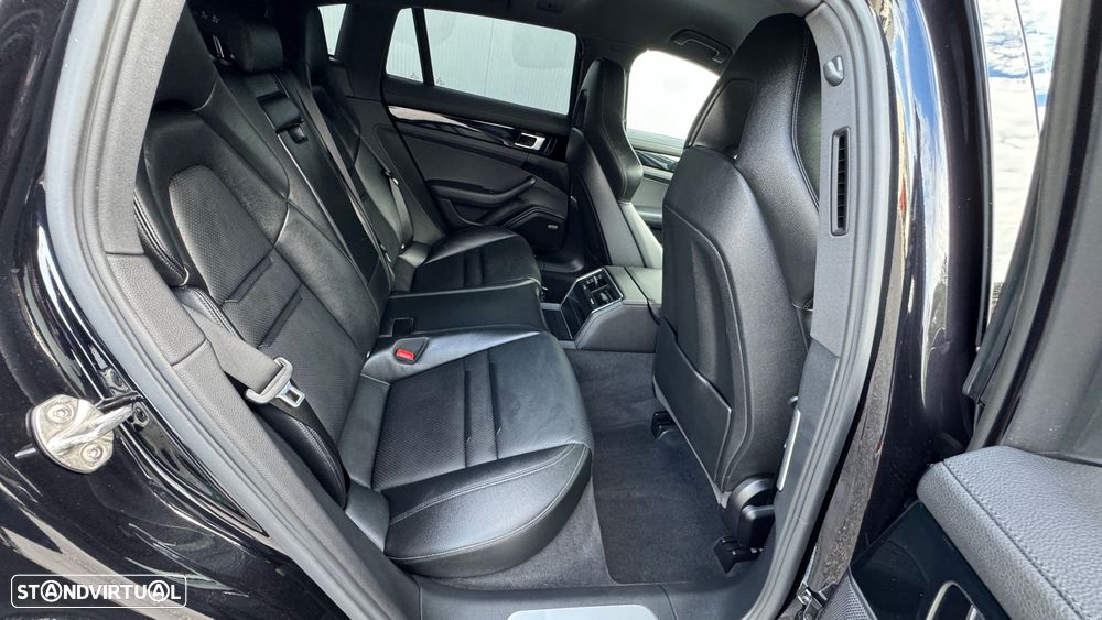 Porsche Panamera Sport Turismo 4 E-Hybrid - 26