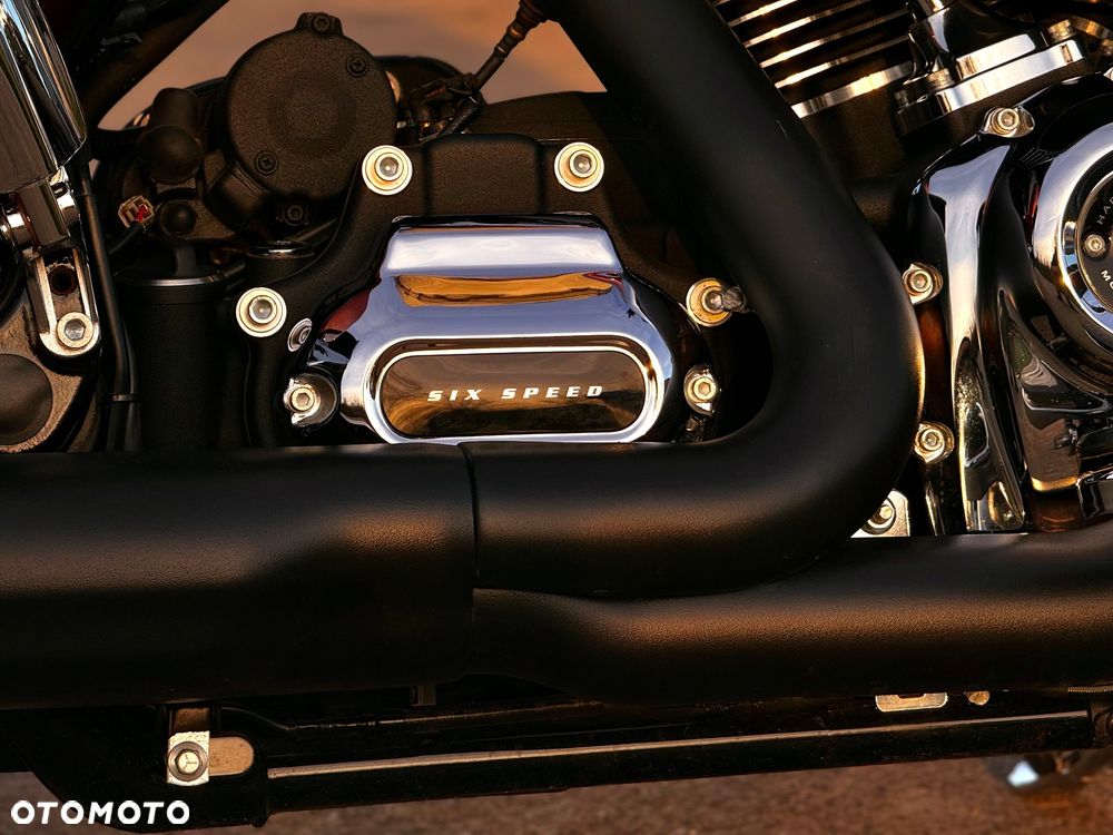 Harley-Davidson Touring Street Glide - 17