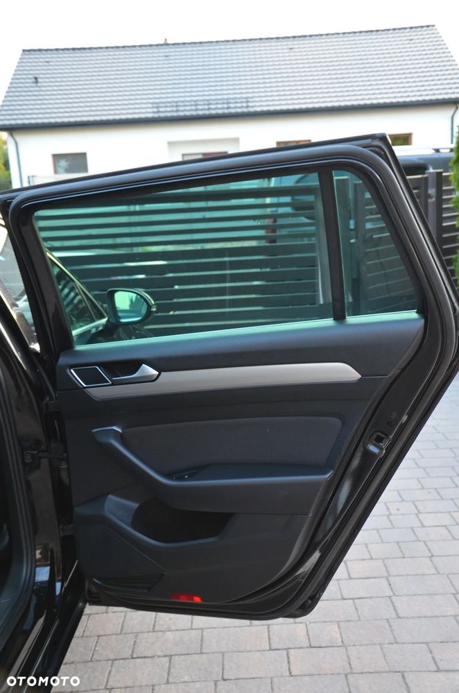 Volkswagen Passat 2.0 TDI (BlueMotion Technology) Comfortline - 18