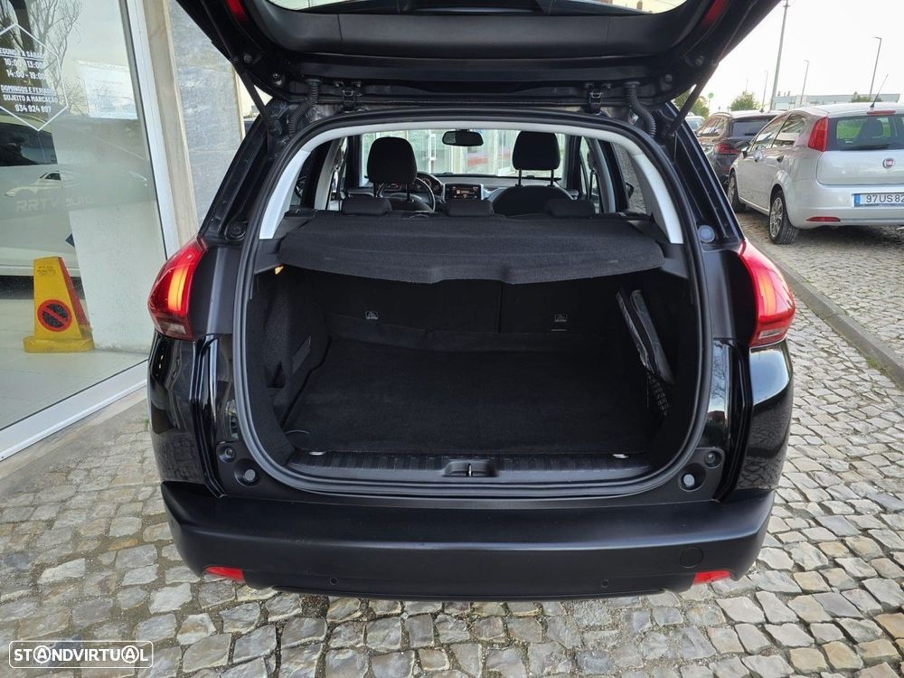 Peugeot 2008 1.2 PureTech Style - 14