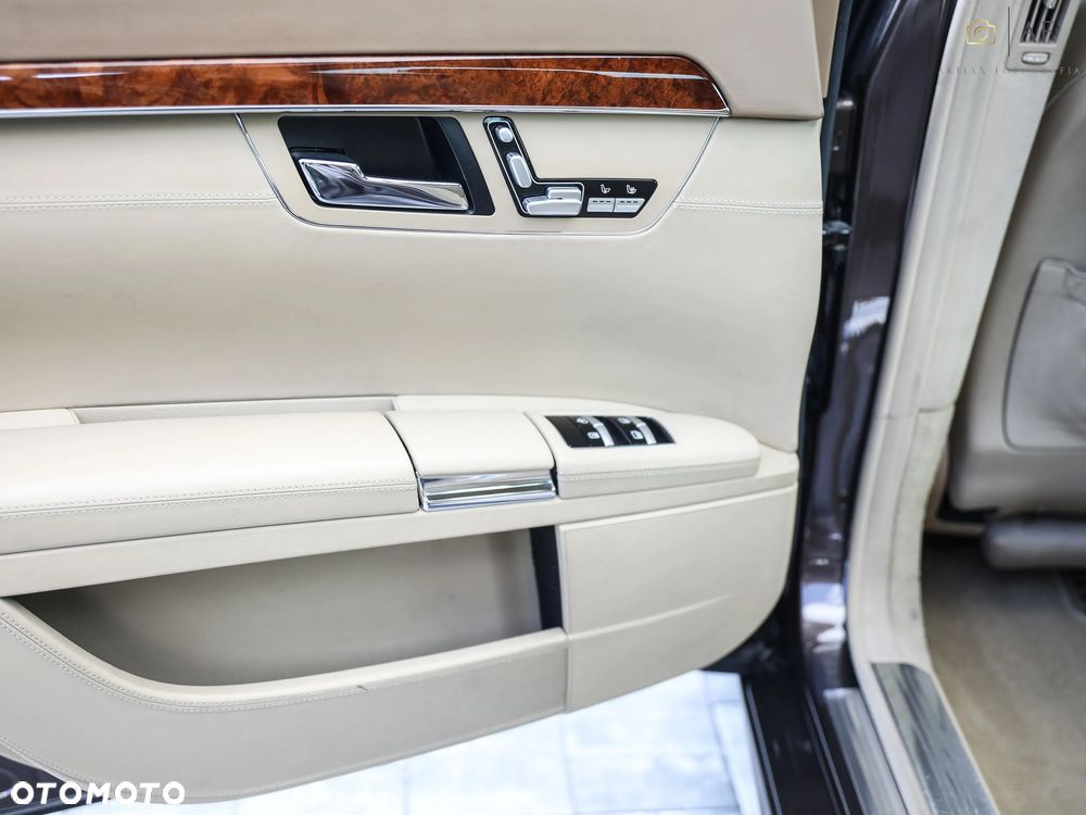 Mercedes-Benz Klasa S 350 CDI L 4-Matic BlueEff - 40