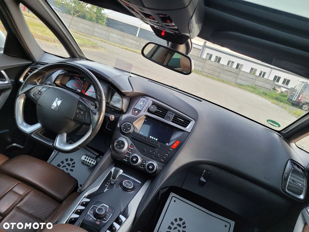 Citroën DS5 Hybrid4 Business Class - 29