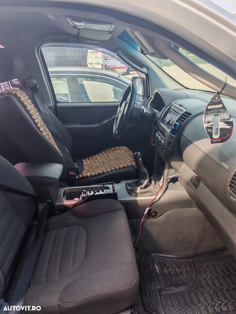 Nissan Pathfinder - 8