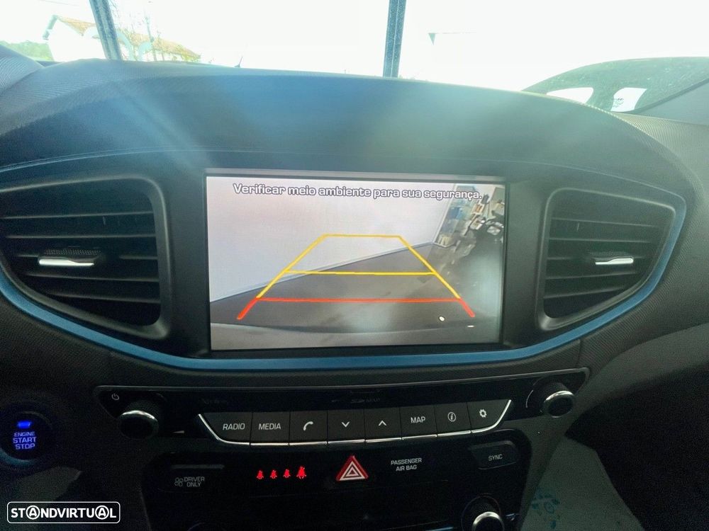 Hyundai Ioniq 1.6 GDI HEV Hybrid Tech - 21