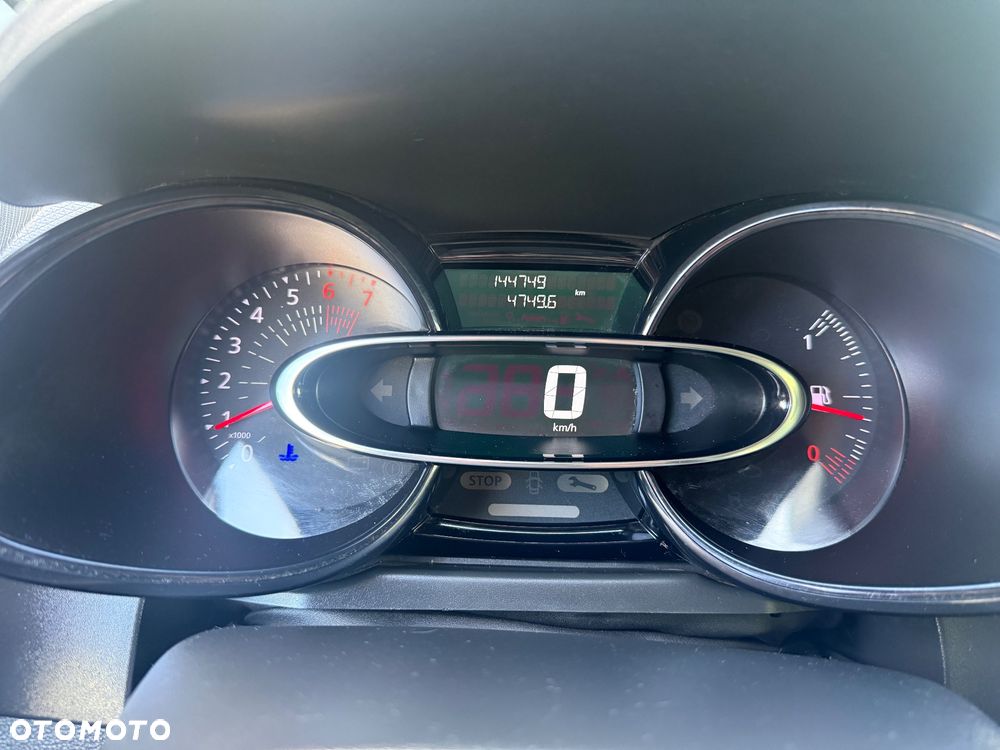 Renault Clio 1.2 16V 75 Business - 19