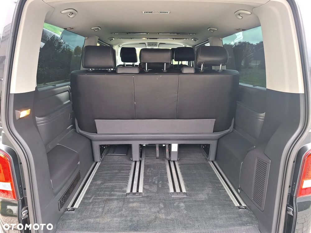 Volkswagen Multivan - 25
