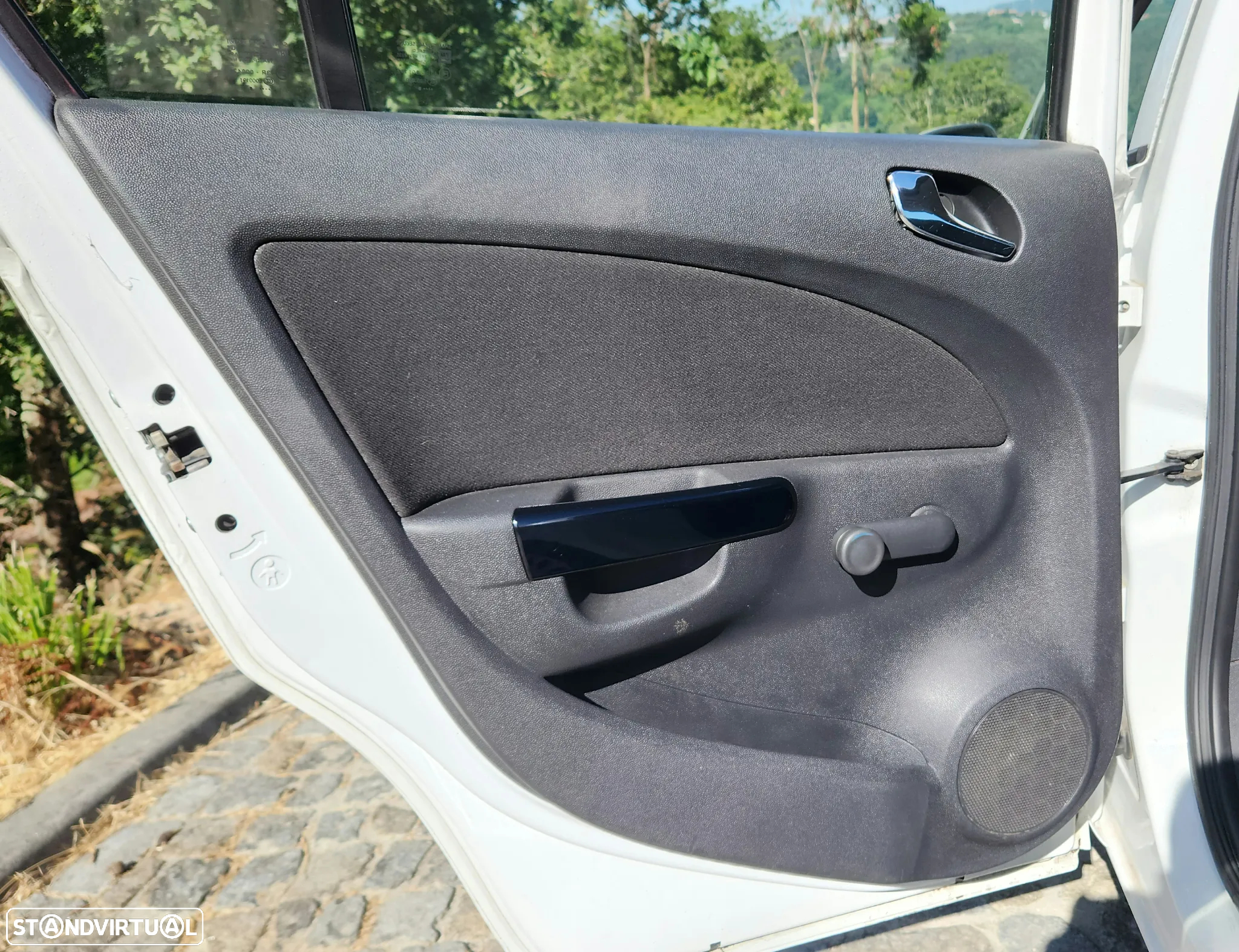 Opel Corsa 1.3 CDTi Enjoy EcoFLEX - 14