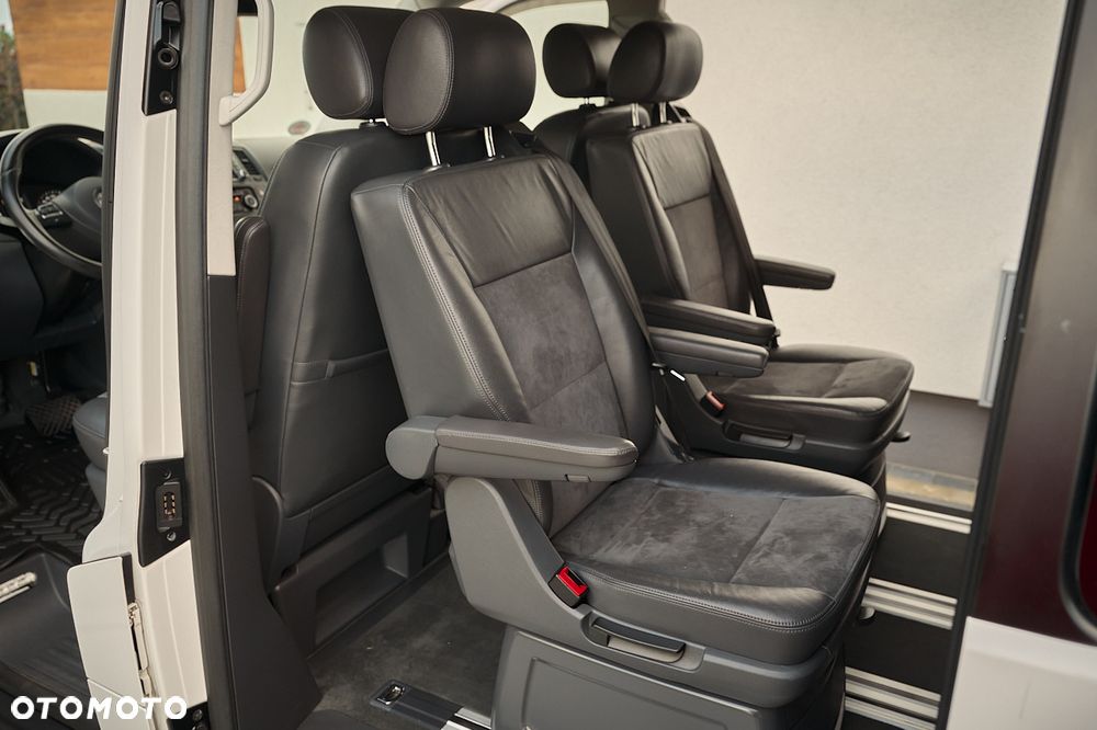 Volkswagen Multivan - 30