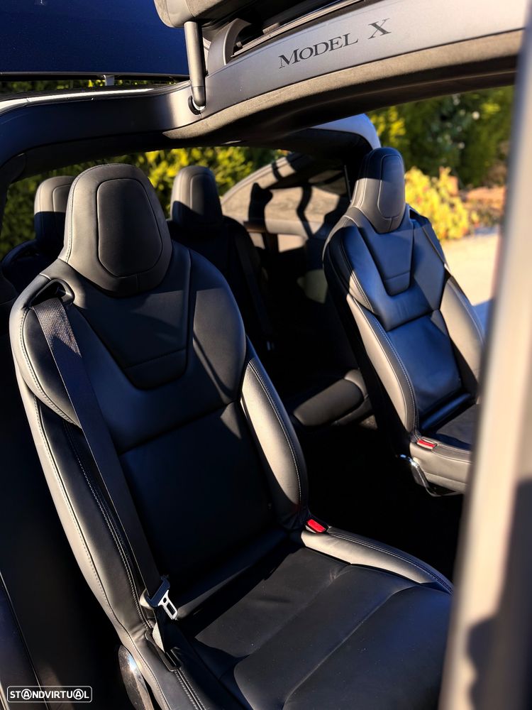Tesla Model X - 6