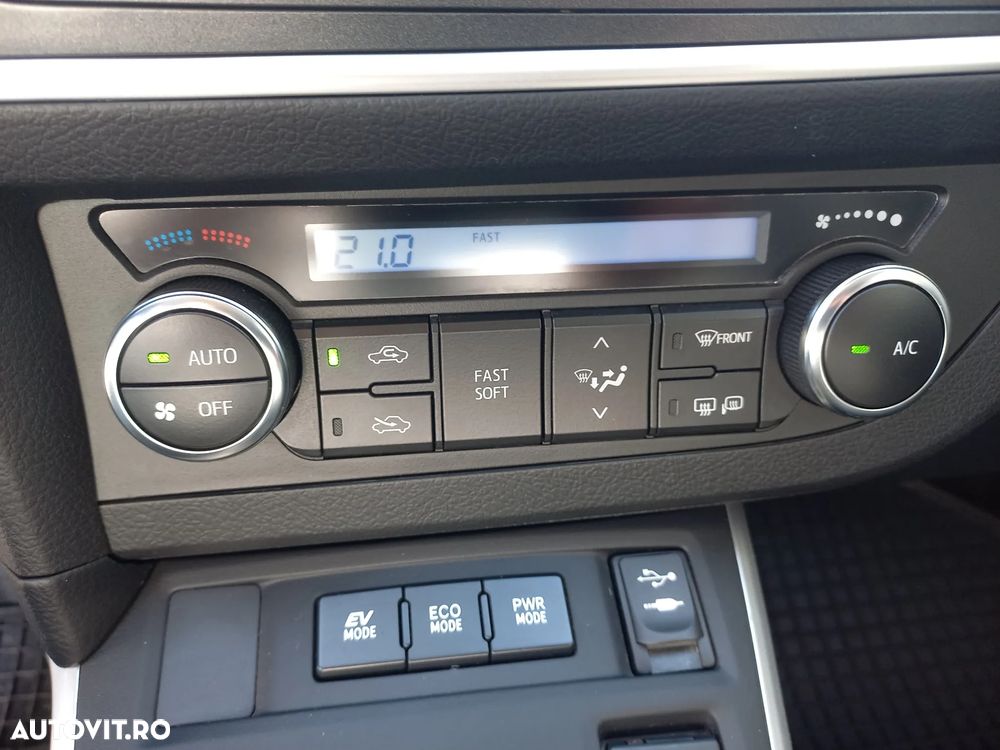 Toyota Auris 1.8 VVT-i Hybrid Automatik Comfort - 24