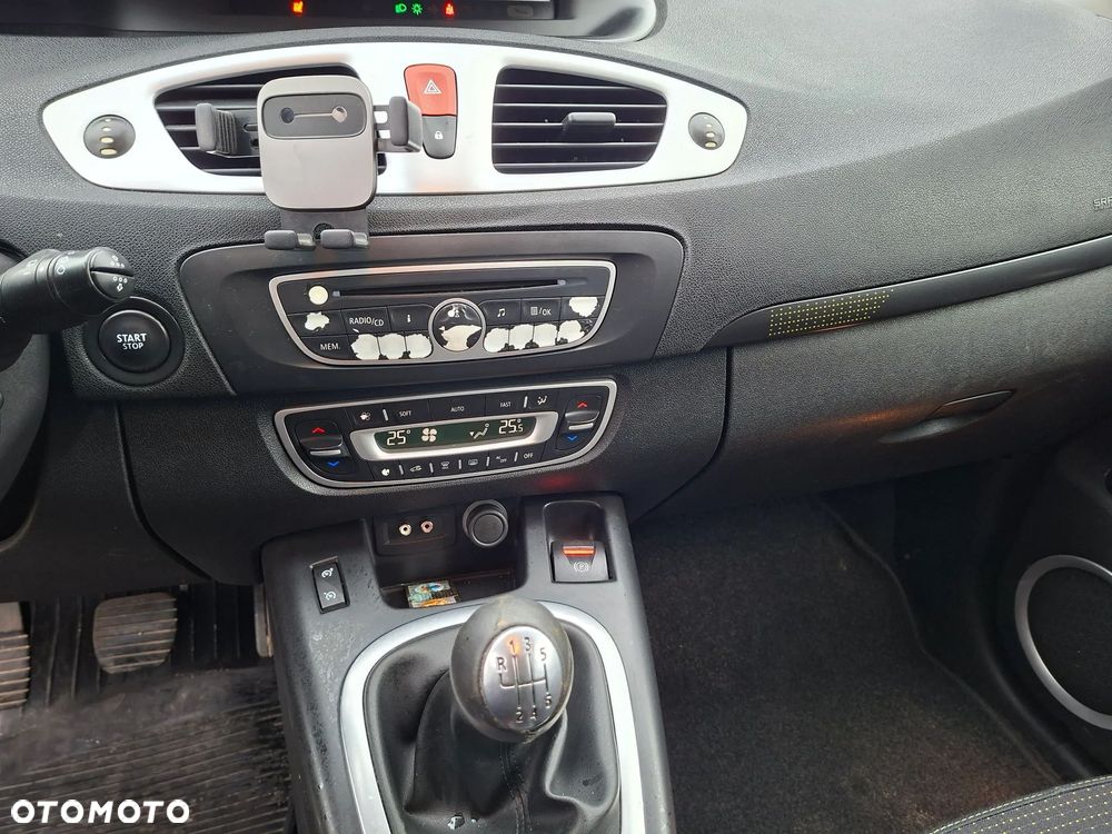 Renault Scenic 1.4 16V TCE Bose Edition - 9