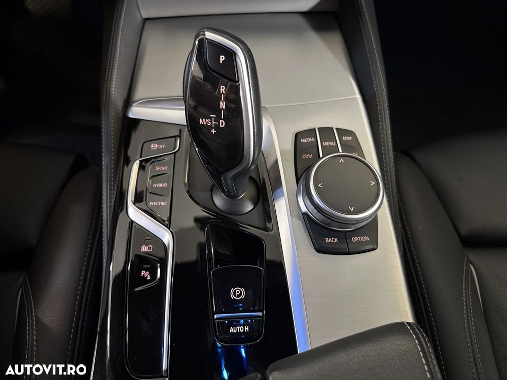 BMW Seria 5 530e xDrive Aut. Luxury Line - 18