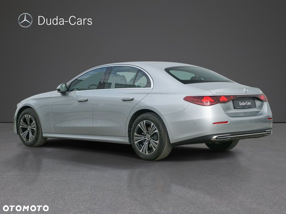 Mercedes-Benz Klasa E 220 d mHEV 4-Matic Avantgarde 9G-Tronic - 3