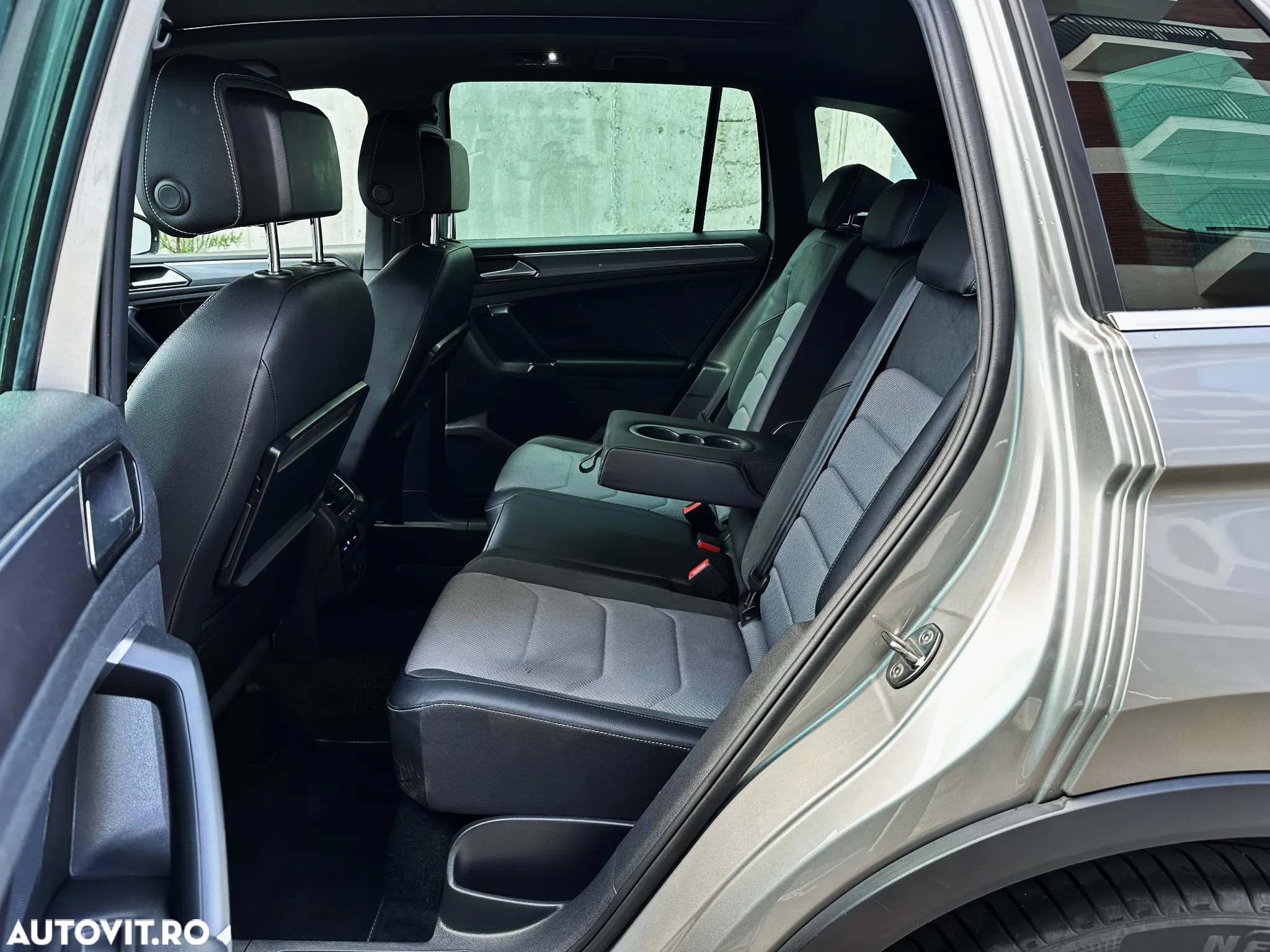 Volkswagen Tiguan 2.0 TDI SCR 4MOTION DSG R-Line - 8