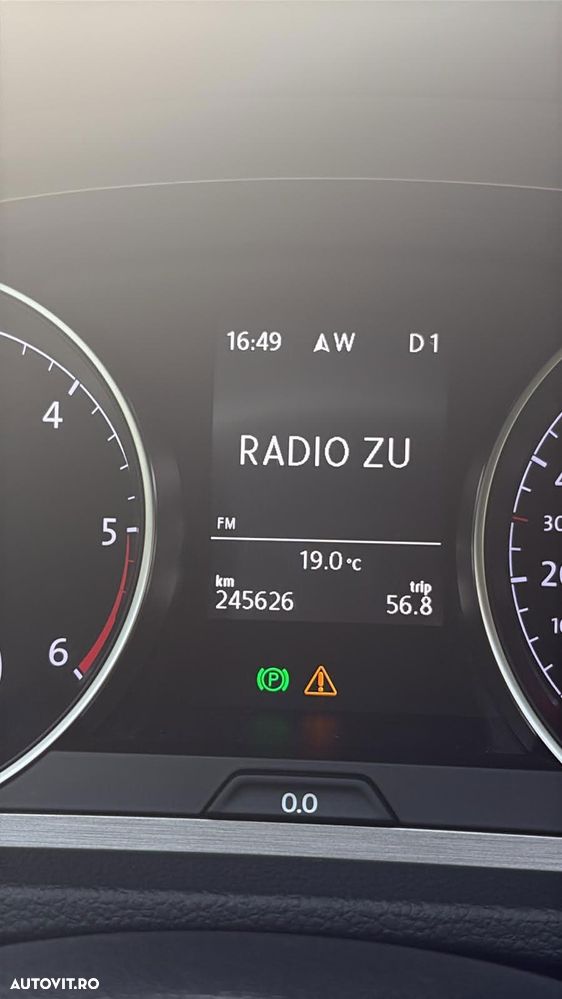 Volkswagen Golf 1.6 TDI DSG BMT Comfortline - 2