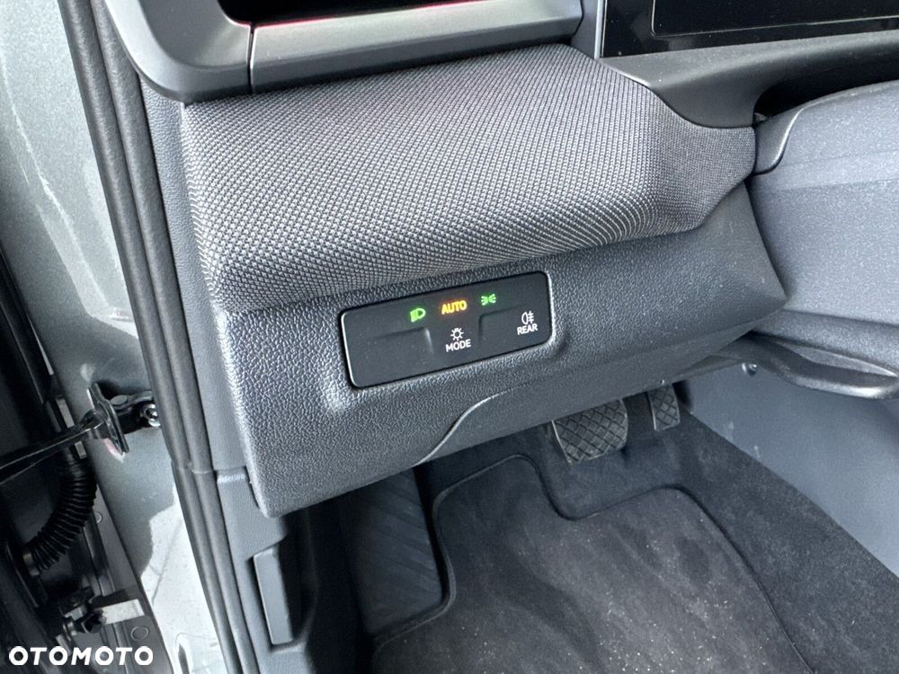 Volkswagen T-Roc - 31