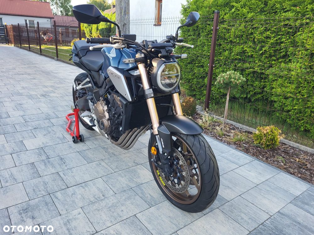 Honda CB - 8