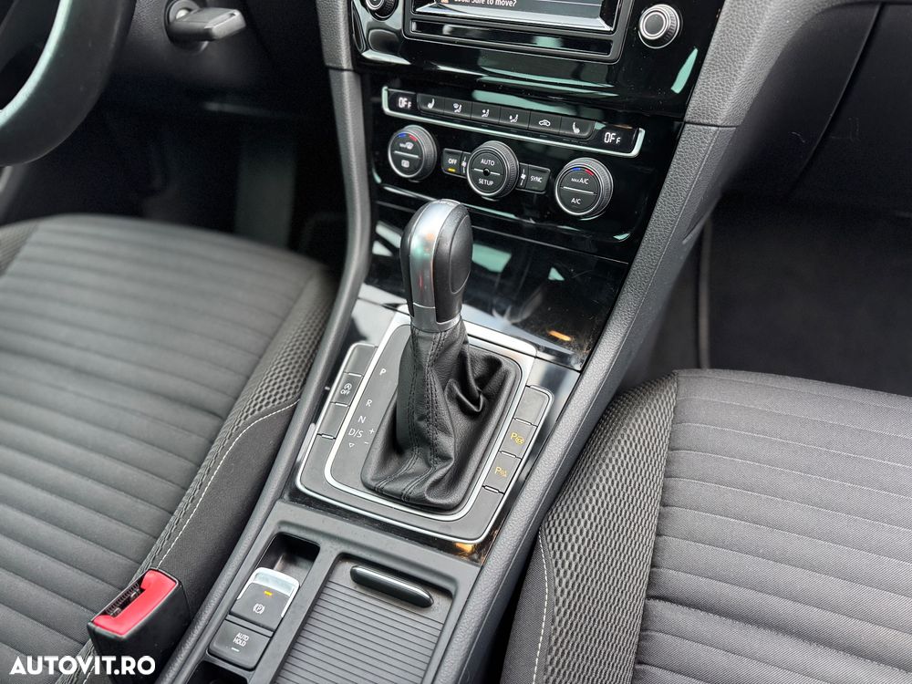 Volkswagen Golf 1.4 TSI BlueMotion Technology DSG Cup - 23