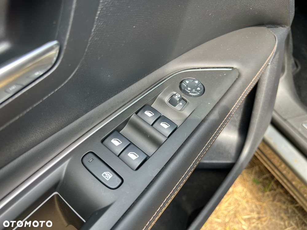 Peugeot 3008 BlueHDi 120 EAT6 Stop & Start Allure - 30