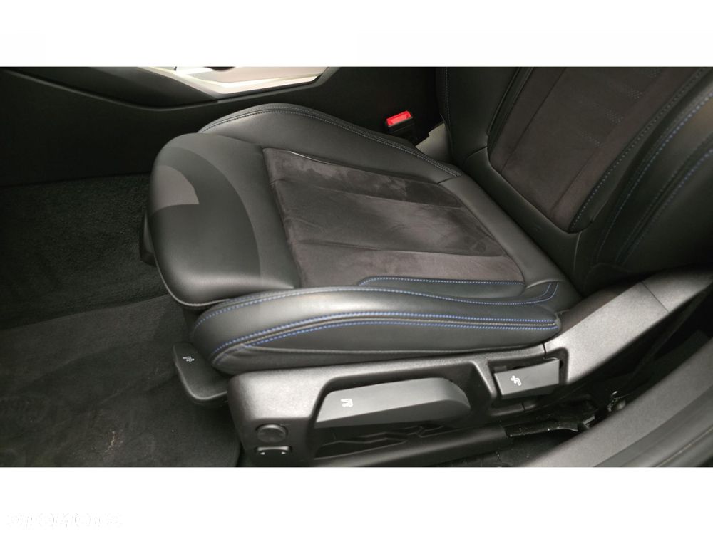 BMW Seria 3 320d xDrive mHEV M Sport - 19