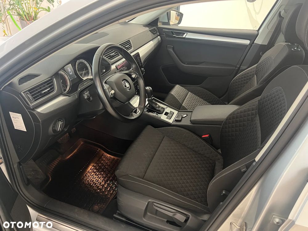 Skoda Superb 1.5 TSI Ambition DSG - 9