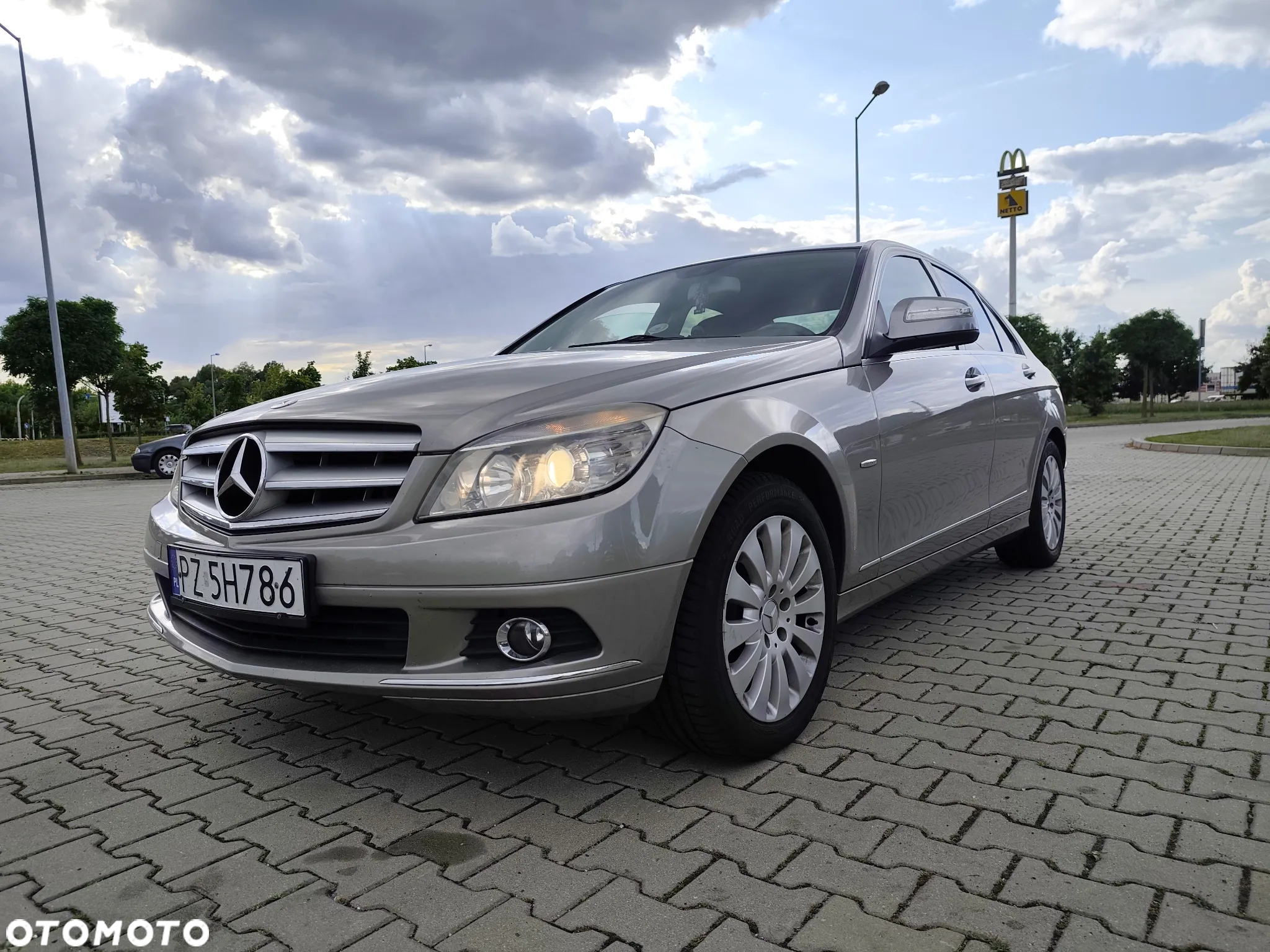 Mercedes-Benz Klasa C 200 T CGI Automatik BlueEFFICIENCY Elegance - 11